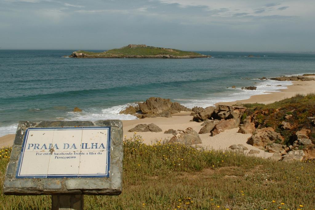 Hotel Parque De Campismo Da Ilha Do Pessegueiro Porto Covo Pokoj fotografie