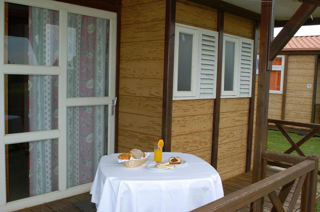 Hotel Parque De Campismo Da Ilha Do Pessegueiro Porto Covo Pokoj fotografie